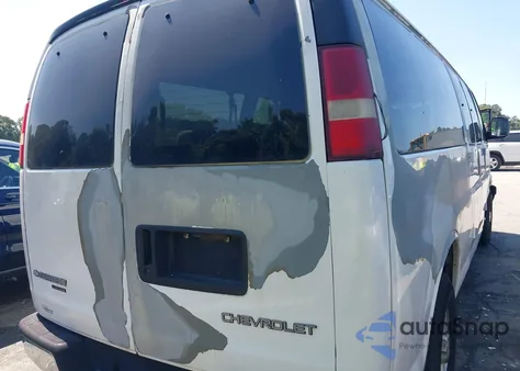 2004 Chevrolet Express z USA, uszkodzony, nr VIN 1GAHG39U241208816